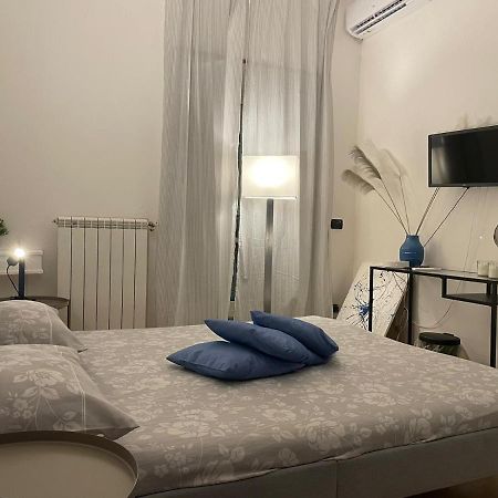 Ferienwohnung Ventoblu In Centro Napoli Exterior foto